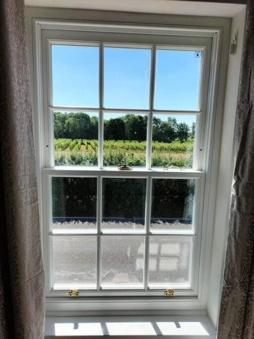 Cosy Cottage With Vineyard View Near Goodwood Chichester Exterior foto